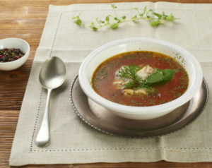 Wigilijna zupa rybno-pomidorowa
